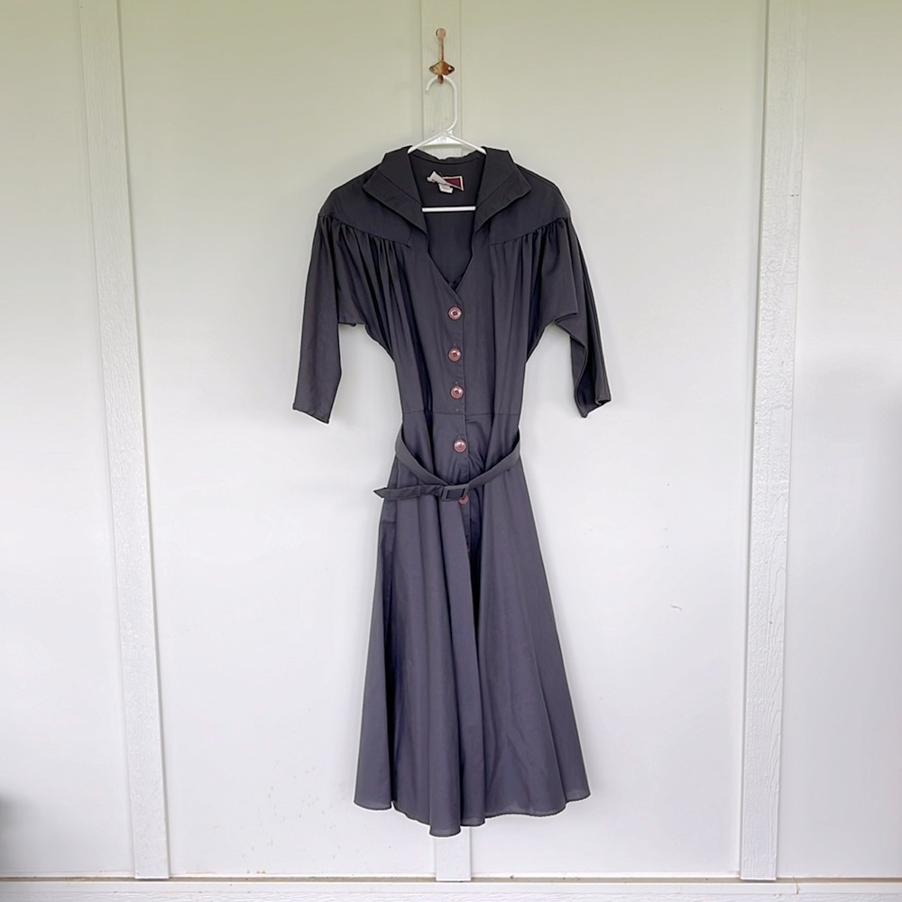 Vintage Mindy Malone button down dress with belt